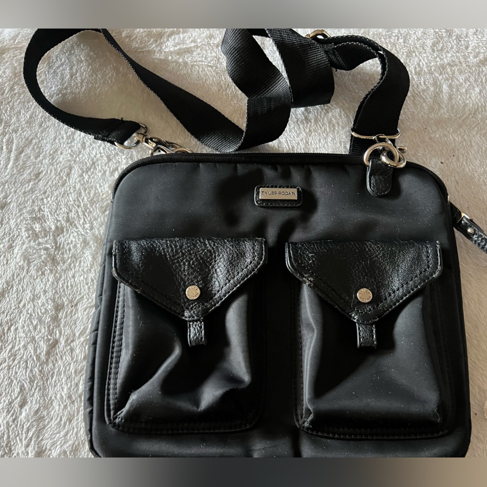 Tyler Rodan tablet bag